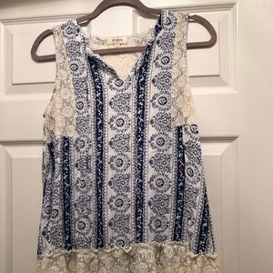 Umgee spring top with lace
